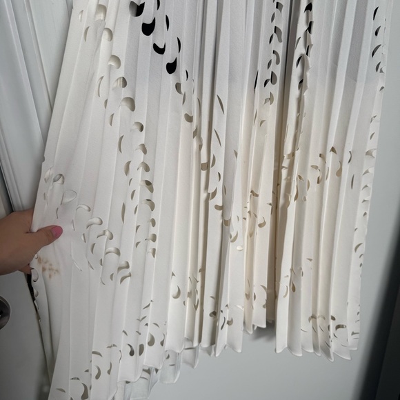 🤍 MAJE Pleated Midi Skirt • Abstract Print • Parisian Chic 4 - Picture 5 of 8